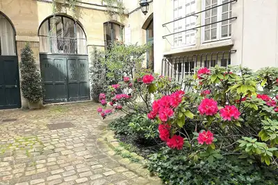 Image de Historic and exclusive duplex apartment Ile Saint Louis Island \"Reine Blanche\"
