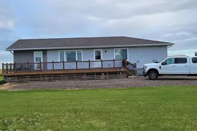 Image de Prime Location- 6 Mile Bay \nCentrally located for hunting\/fishing.
