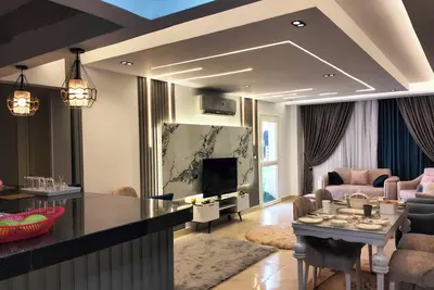 Spacious 3-bedroom apartment with excellent view, WiFi, Ac in brilliant Cairo