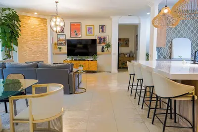 Image de Remodeled 4 bd/3ba in Guard-Gated Indian Wells Cc