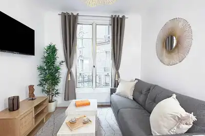 Image de Appartement Parisien avec ascenseur, 4 personnes, près de la Tour Eiffel