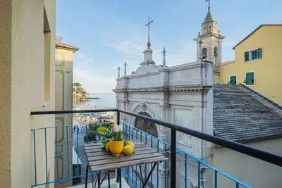Bel appartement pour 3 personnes avec climatisation, Wifi, Tv, balcon et parking