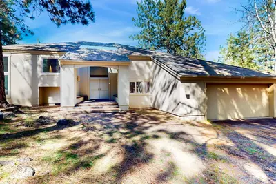 Image de Mountain-view home with pools, hot tub, sauna, & wood fireplace - dog-friendly