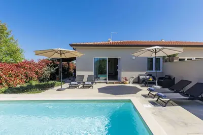 Image de Magnifique maison de vacances avec Wifi, climatisation, piscine privée, Tv et terrasse