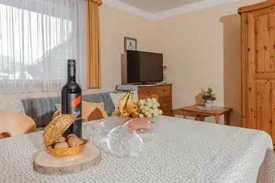 Image de Confortable appartement pour 7 personnes avec Wifi, Tv, balcon, animaux admis et parking