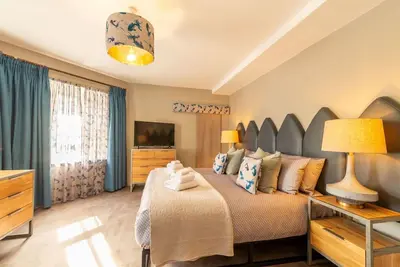 Image de Magnifique maison de vacances privée avec bain à remous, Wifi, Tv, animaux admis et parking