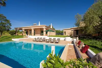 Image de Magnifique maison de vacances privée avec Wifi, piscine privée, Tv, patio et parking