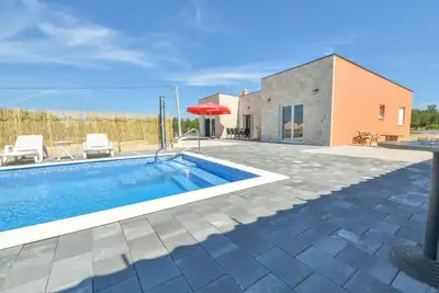 Image de Maison de vacances privée avec Wifi, piscine privée, climatisation, Tv, terrasse, vue panoramique