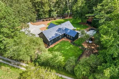 Image de Spacious 5-bedroom\/up to 14 guests House & Event Venue in enjoyable Alpharetta