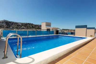 Image de Agréable appartement pour 5 personnes avec Wifi, climatisation, piscine, Tv et terrasse