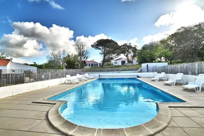 Image de Merveilleuse maison de vacances privée pour 6 personnes avec Wifi, piscine, Tv et parking