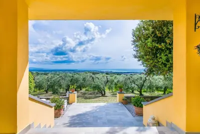 Image de Joli appartement pour 4 personnes avec Wifi, Tv, terrasse, animaux admis, vue panoramique et parking