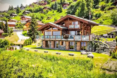 Image de Belle maison de vacances privée avec bain à remous, Wifi, Tv, terrasse, animaux admis, parking