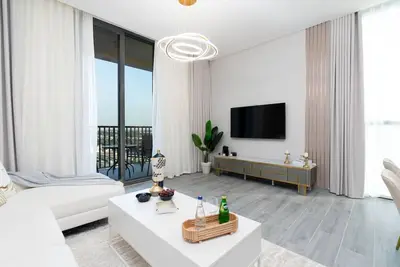 Image de Chic 2br Urban Retreat w/ Captivating Dubai Views