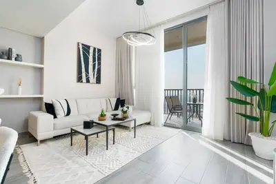Image de Chic 2br Apt with Captivating City Views in Dubai