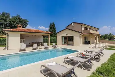 Image de Maison de vacances privée avec Wifi, piscine privée, climatisation, Tv, terrasse, vue panoramique