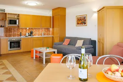 Image de Agréable appartement pour 4 personnes avec Wifi, climatisation, Tv, terrasse et parking