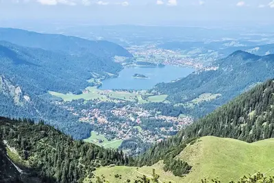 Image de Appartement dans une maison de vacances avec climatisation, Tv, terrasse, animaux admis, parking