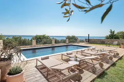 Image de Merveilleuse maison de vacances privée avec Wifi, piscine privée, climatisation, Tv et terrasse