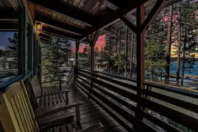 Image de 4 Seasons Of Fun: Walking Distance to Village & Big Bear Marina! Lake Views! Hot Tub! Central A/C!
