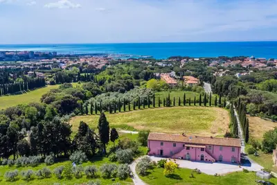 Image de Bel appartement avec climatisation, piscine, Wifi, Tv, patio, animaux admis et parking