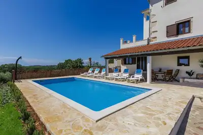 Image de Maison de vacances privée avec Wifi, piscine privée, climatisation, Tv, terrasse, parking