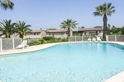 Image de Bel appartement pour 4 personnes avec piscine, Wifi, Tv, patio, animaux admis et parking