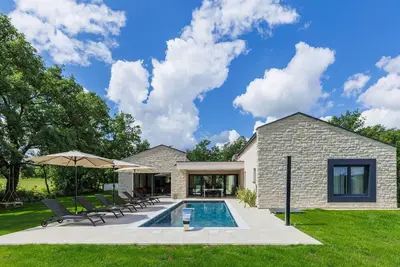 Image de Belle maison de vacances privée avec Wifi, piscine privée, climatisation, Tv, terrasse et parking