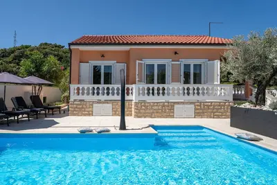 Image de Magnifique maison de vacances privée avec climatisation, piscine privée, internet, Tv et patio