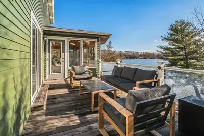 Image de Lakefront Luxury: Private Hudson Valley House w/ Direct Water Access • 8 Guests