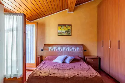 Image de Maison de vacances privée avec Wifi, bain à remous, Tv, terrasse, animaux admis, parking
