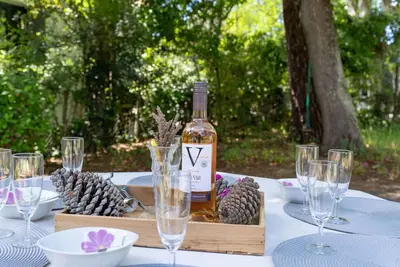 Image de Belle maison de vacances privée pour 8 personnes avec Wifi, Tv, terrasse et parking