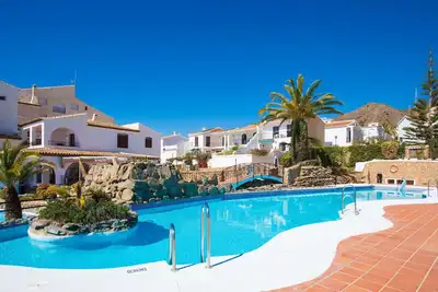 Image de Belle maison de vacances avec climatisation, piscine, Wifi, Tv, terrasse et animaux admis