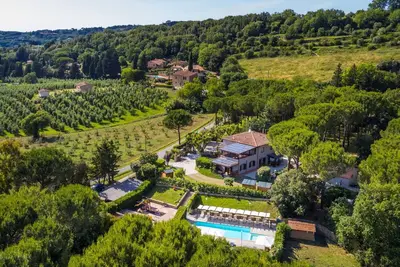 Image de Agréable appartement pour 5 personnes avec piscine, Wifi, Tv, patio, animaux admis et parking
