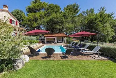 Image de Belle maison de vacances privée avec climatisation, piscine privée, Wifi, Tv, terrasse, parking
