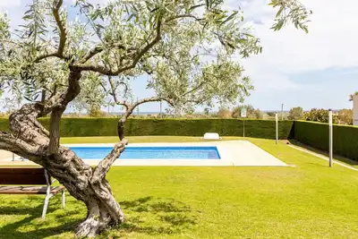 Image de Belle maison de vacances pour 4 personnes avec piscine, climatisation, Wifi, Tv, terrasse et parking