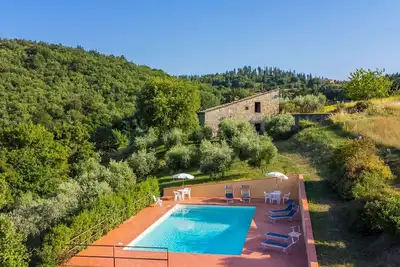 Image de Joli appartement dans une maison de vacances avec piscine, Wifi, climatisation, Tv, patio