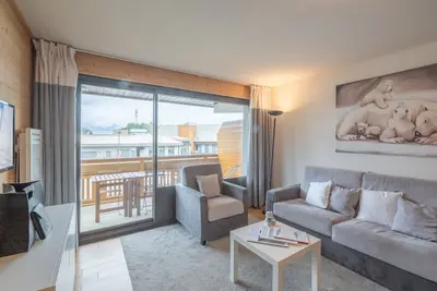 Image de Appartement familial au centre avec balcon et WiFi