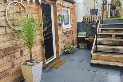 Image de Welcome to Sea Quinn Views Annex. . . \nCoastal Charm at Your Doorstep\n