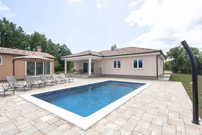 Image de Villa Fortuna for 7 people near Labin - Rabac with large garden & private pool