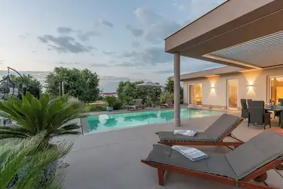 Image de Modern villa Serena with pool, beautiful garden, quiet location, panoramic sea view