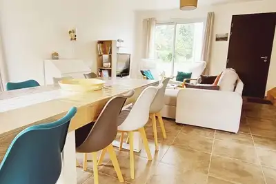Image de Entre Terre et Mer, maison 6/8 personnes avec terrasse et barbecue!