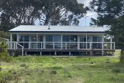 Image de Samphire Stays at Foul Bay - Beachfront, tranquil location, Off peak special!