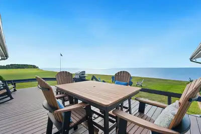 Image de Amazing Waterfront house with expansive views of the Chesapeake Bay and Sunsets