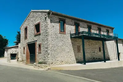 Image de Gîte Berlou - Moderne et Authentique