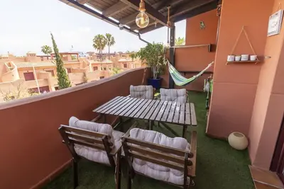 Image de Charme CĂ´tier Ă Motril avec Balcon Confortable
