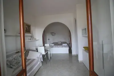 Image de La Gabbianella, cozy apartment with large terrace overlooking the sea.