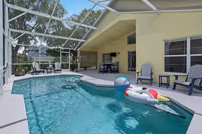 Image de Pool Home Near Disney in Premier Golf Community