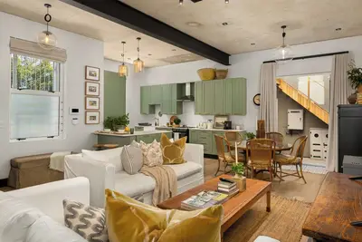 Image de Designer Family Haven In The Heart Of Sea Point
