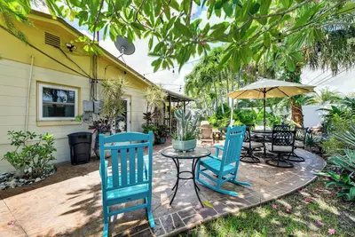 Image de Florida Gem on St. Petersburg Border: Serene Patio